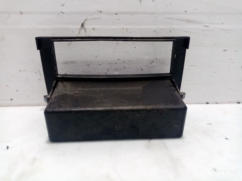 Recambio de moldura para audi a3 (8l1) 1.9 tdi referencia OEM IAM   