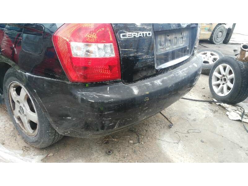 Recambio de paragolpes trasero para kia cerato 2.0 ex crdi familiar referencia OEM IAM 866112F200  