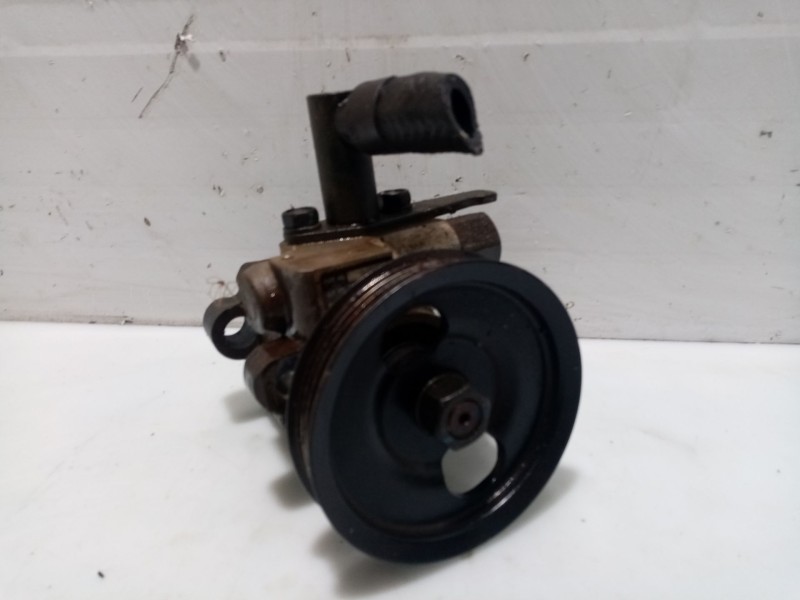 Recambio de bomba direccion para hyundai accent (lc) referencia OEM IAM 5711025000  
