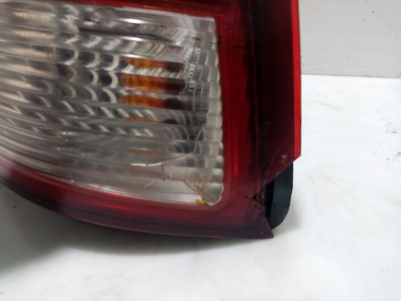 Recambio de piloto trasero derecho para hyundai accent (lc) referencia OEM IAM 9240225220  