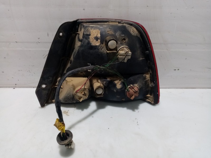 Recambio de piloto trasero izquierdo para hyundai accent (lc) referencia OEM IAM 9240125220  