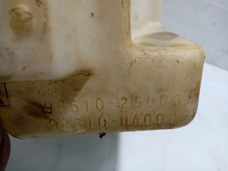 Recambio de deposito limpia para hyundai accent (lc) referencia OEM IAM 9862025100  