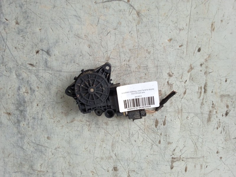 Recambio de motor elevalunas trasero derecho para fiat stilo (192) referencia OEM IAM   