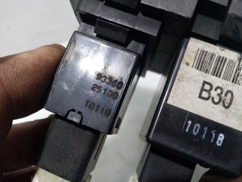 Recambio de mando luces para hyundai accent (lc) referencia OEM IAM 9337025000  