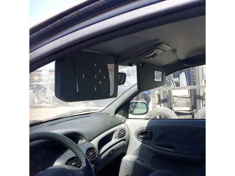 renault megane i berlina hatchback (ba0) 1.6   |   0.95 - ... | 1995 | 90 cv / 66 kw del año 1995