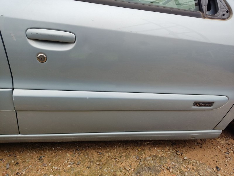 Recambio de moldura puerta delantera derecha para citroën xsara (n1) 2.0 hdi 90 referencia OEM IAM 8545V0  