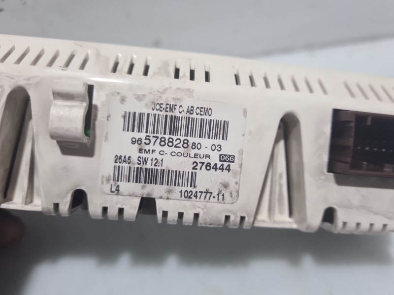 Recambio de pantalla multifuncion para citroën c4 berlina referencia OEM IAM   