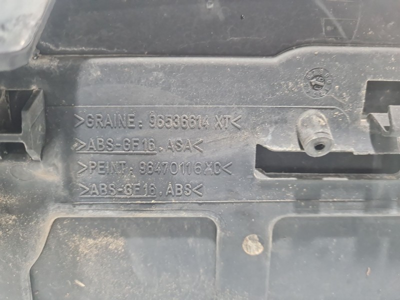 Recambio de aleron trasero para citroën c4 berlina referencia OEM IAM 8742Q8  