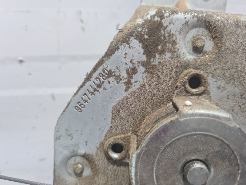 Recambio de elevalunas trasero derecho para citroën c4 berlina referencia OEM IAM 922489  