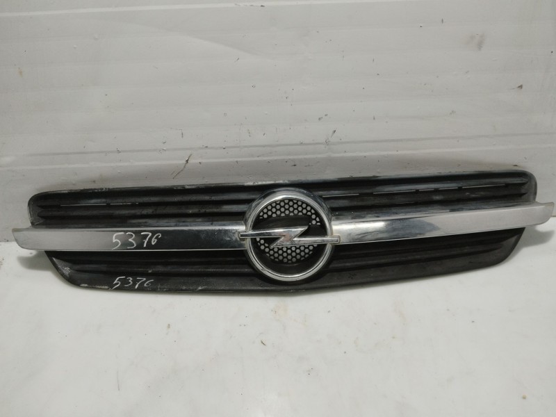 Recambio de calandra delantera de radiador para opel meriva referencia OEM IAM 6320109  