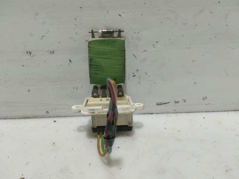 Recambio de resistencia calefaccion para opel meriva referencia OEM IAM 6845780  