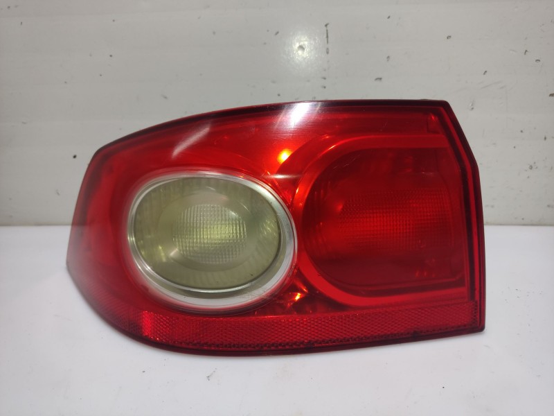 Recambio de piloto trasero izquierdo para renault laguna ii (bg0) referencia OEM IAM 8200002473 8200262667 