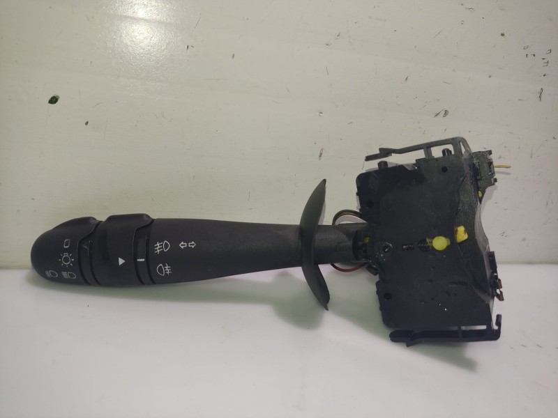 Recambio de mando intermitentes para renault laguna ii (bg0) referencia OEM IAM 8200328896  