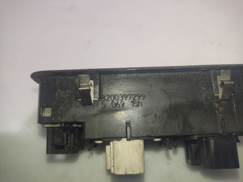 Recambio de mando elevalunas delantero izquierdo para renault laguna ii (bg0) referencia OEM IAM 8200397299  