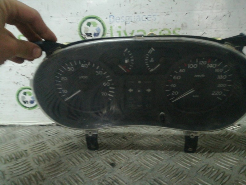 Recambio de cuadro instrumentos para renault clio ii fase ii (b/cb0) expression   |   0.01 - ... | 2001 | 75 cv / 55 kw referenc