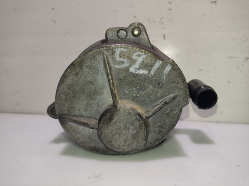 Recambio de depresor freno / bomba vacio para renault laguna ii (bg0) referencia OEM IAM 8200046841  