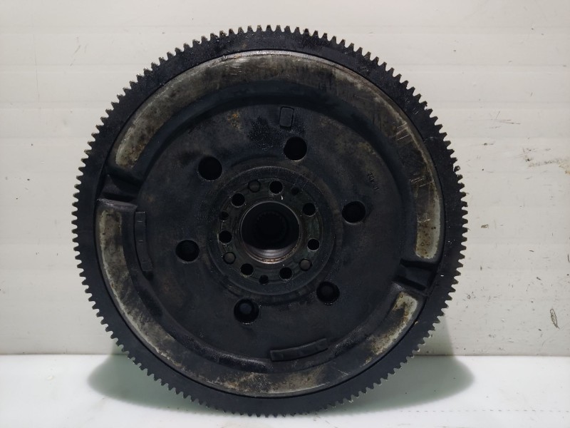 Recambio de volante motor para renault laguna ii (bg0) referencia OEM IAM 7701474136  