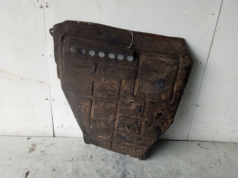 Recambio de cubrecarter para mercedes-benz vito kasten (639) 2.1 cdi referencia OEM IAM A2475202600  