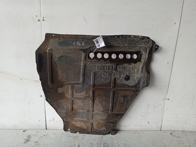 Recambio de cubrecarter para mercedes-benz vito kasten (639) 2.1 cdi referencia OEM IAM A2475202600  