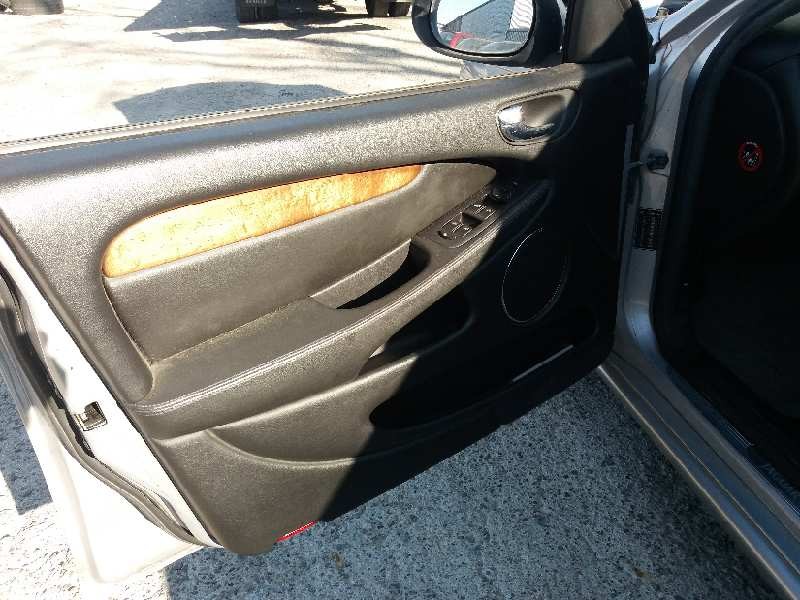 jaguar x-type 2.5 v6 24v cat   |   0.01 - 0.09 | 2001 - 2009 | 196 cv / 144 kw del año 2001