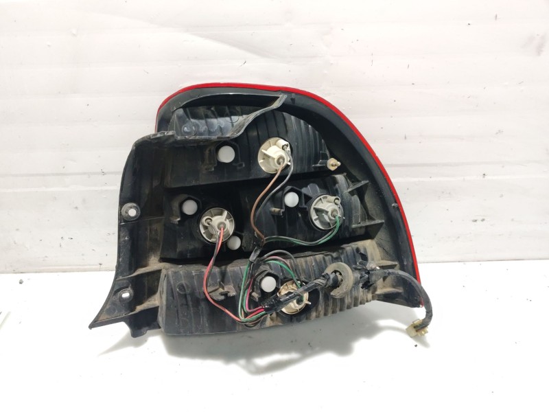 Recambio de piloto trasero izquierdo para kia shuma referencia OEM IAM   