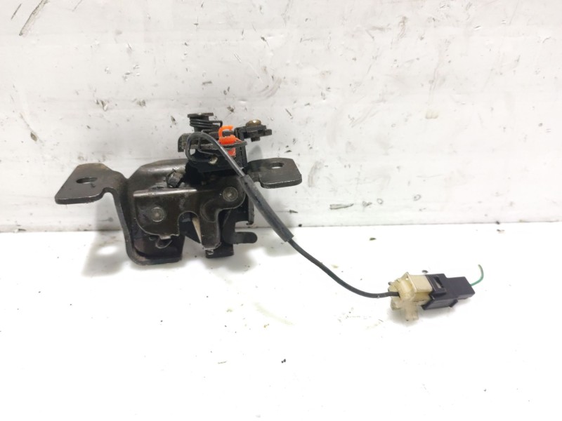 Recambio de cerradura maletero / porton para kia shuma referencia OEM IAM 0K2B262310B  