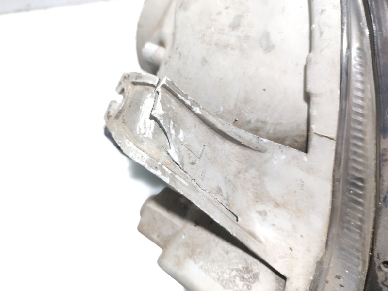 Recambio de faro izquierdo para kia shuma referencia OEM IAM   