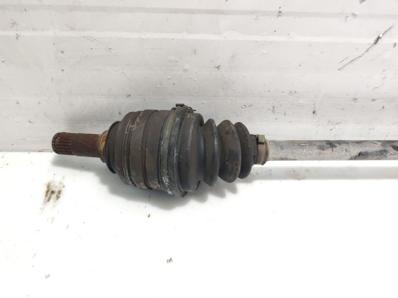 Recambio de transmision delantera derecha para opel corsa b referencia OEM IAM 374353  