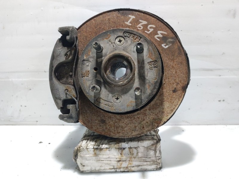 Recambio de mangueta delantera izquierda para kia shuma referencia OEM IAM 0K2A133031A  