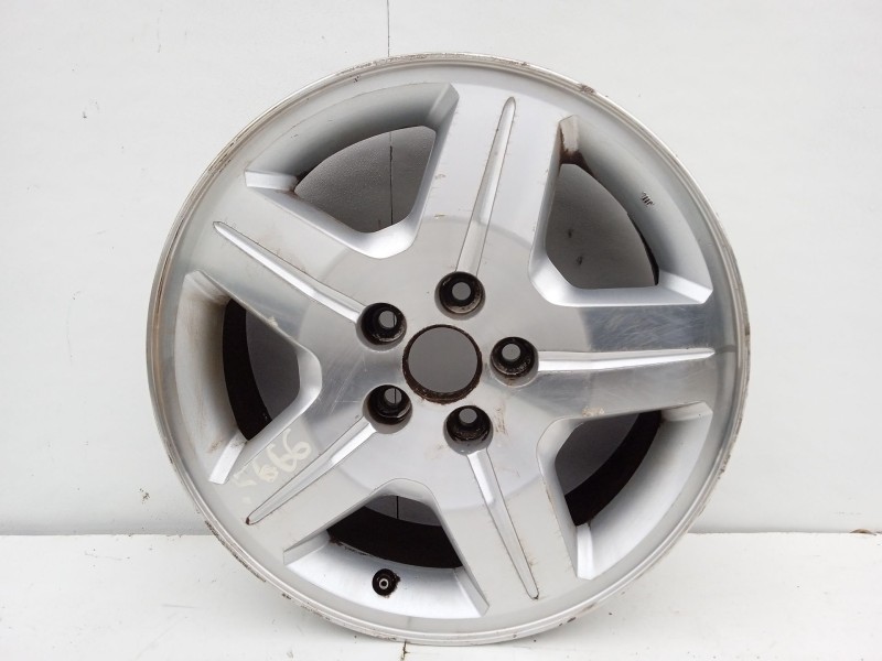 Recambio de llanta para dodge caliber 2.0 crd referencia OEM IAM 05191765AA  