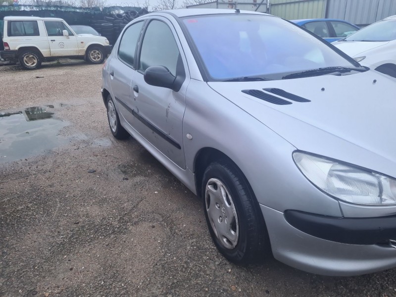 peugeot 206 hatchback (2a/c) del año 2002