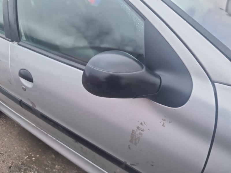 peugeot 206 hatchback (2a/c) del año 2002