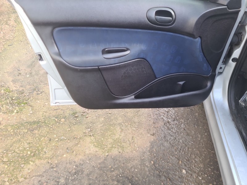 peugeot 206 hatchback (2a/c) del año 2002