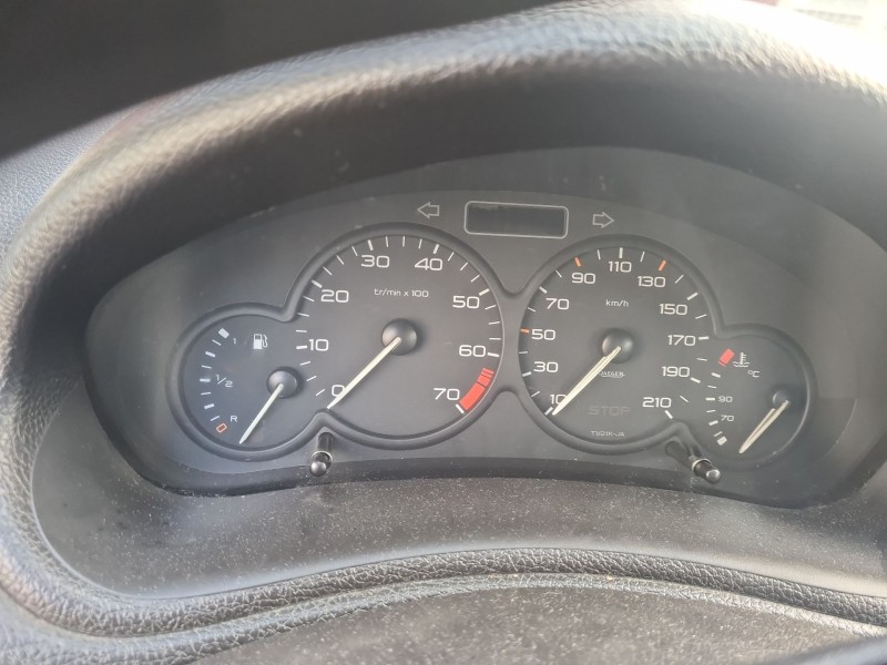 peugeot 206 hatchback (2a/c) del año 2002