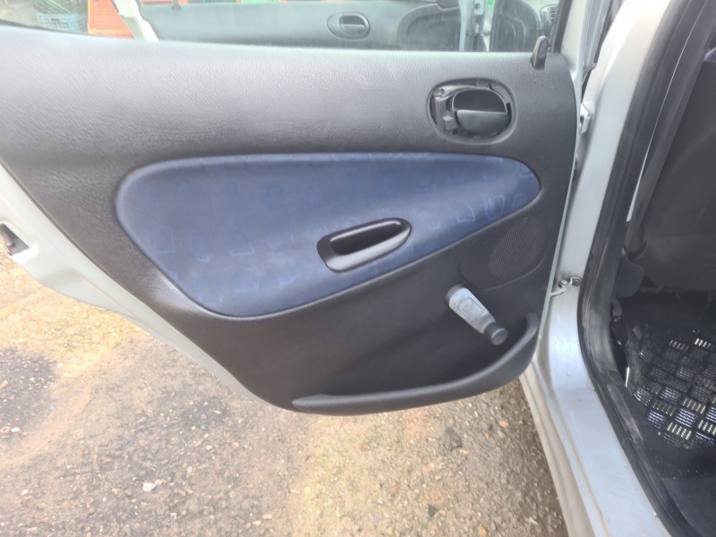 peugeot 206 hatchback (2a/c) del año 2002