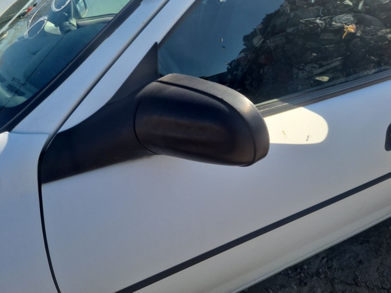 opel corsa b (s93) del año 1997