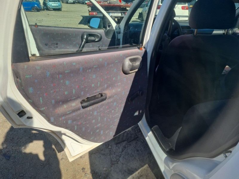 opel corsa b (s93) del año 1997