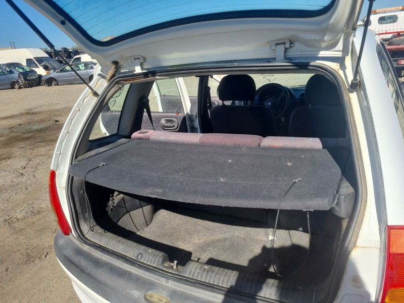 opel corsa b (s93) del año 1997