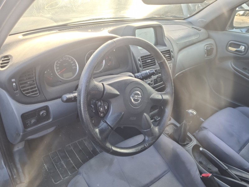 nissan almera ii hatchback (n16) del año 2004