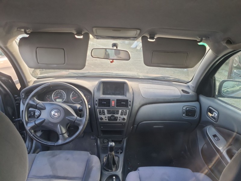 nissan almera ii hatchback (n16) del año 2004