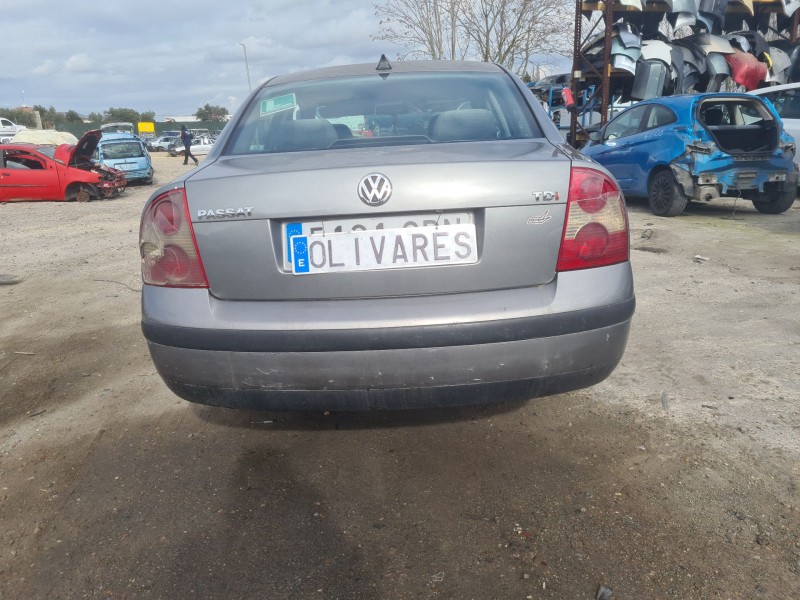 volkswagen passat b5.5 variant (3b6) del año 2002