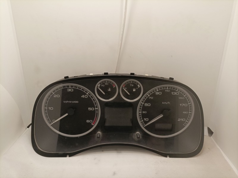 Recambio de cuadro instrumentos para peugeot 307 (s1) referencia OEM IAM P9646742480 21674639-4 P96467424800R00