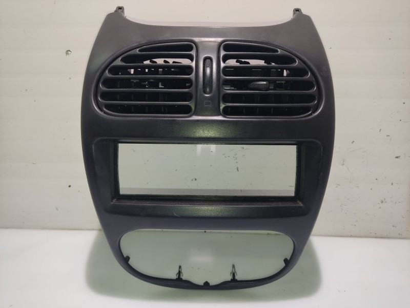 Recambio de moldura para peugeot 206 hatchback (2a/c) 1.4 i referencia OEM IAM 9643007477  