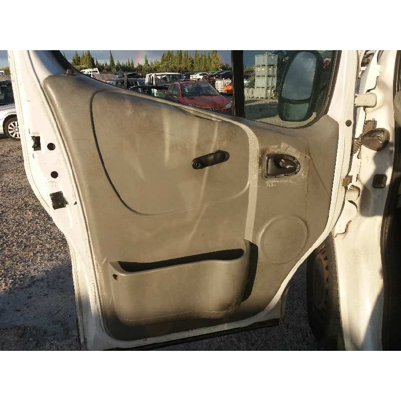 renault trafic combi (ab 4.01) 1.9 diesel   |   0.01 - ... | 2001 | 101 cv / 74 kw del año 2001