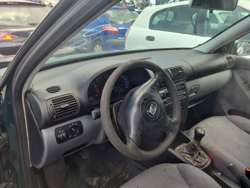 seat toledo ii (1m2) del año 2000