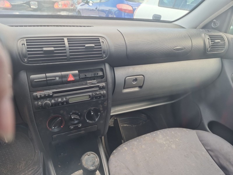 seat toledo ii (1m2) del año 2000