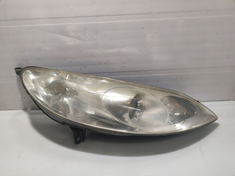 Recambio de faro derecho para peugeot 407 sw sr confort referencia OEM IAM 620690  