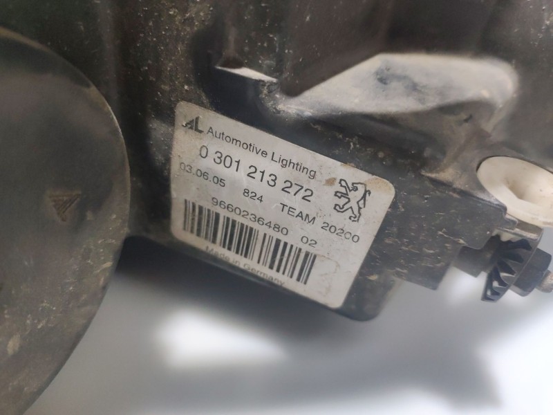 Recambio de faro derecho para peugeot 407 sw sr confort referencia OEM IAM 620690  