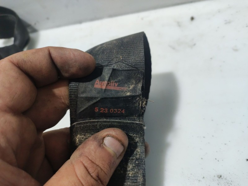 Recambio de cinturon seguridad trasero central para citroën c4 berlina referencia OEM IAM 8974SS  