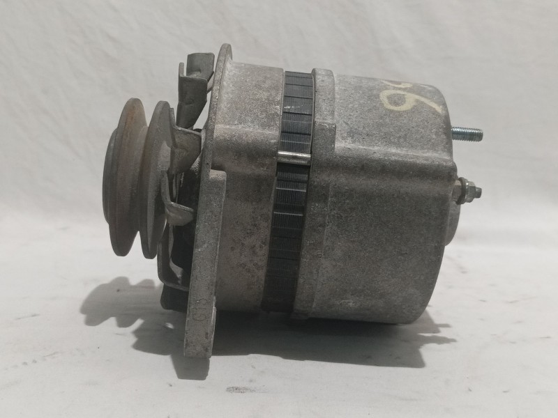 Recambio de alternador para piquersa ba 2500 acn referencia OEM IAM F863014  